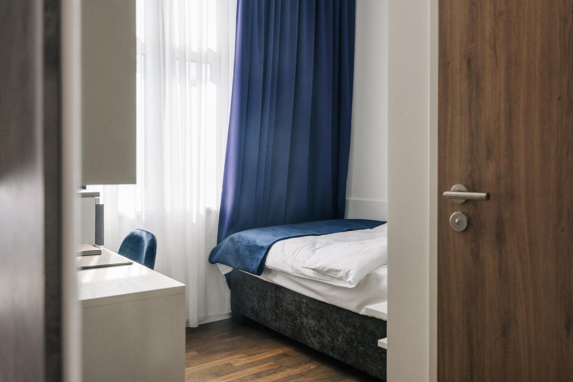 Homaris East Side 3* Berlino